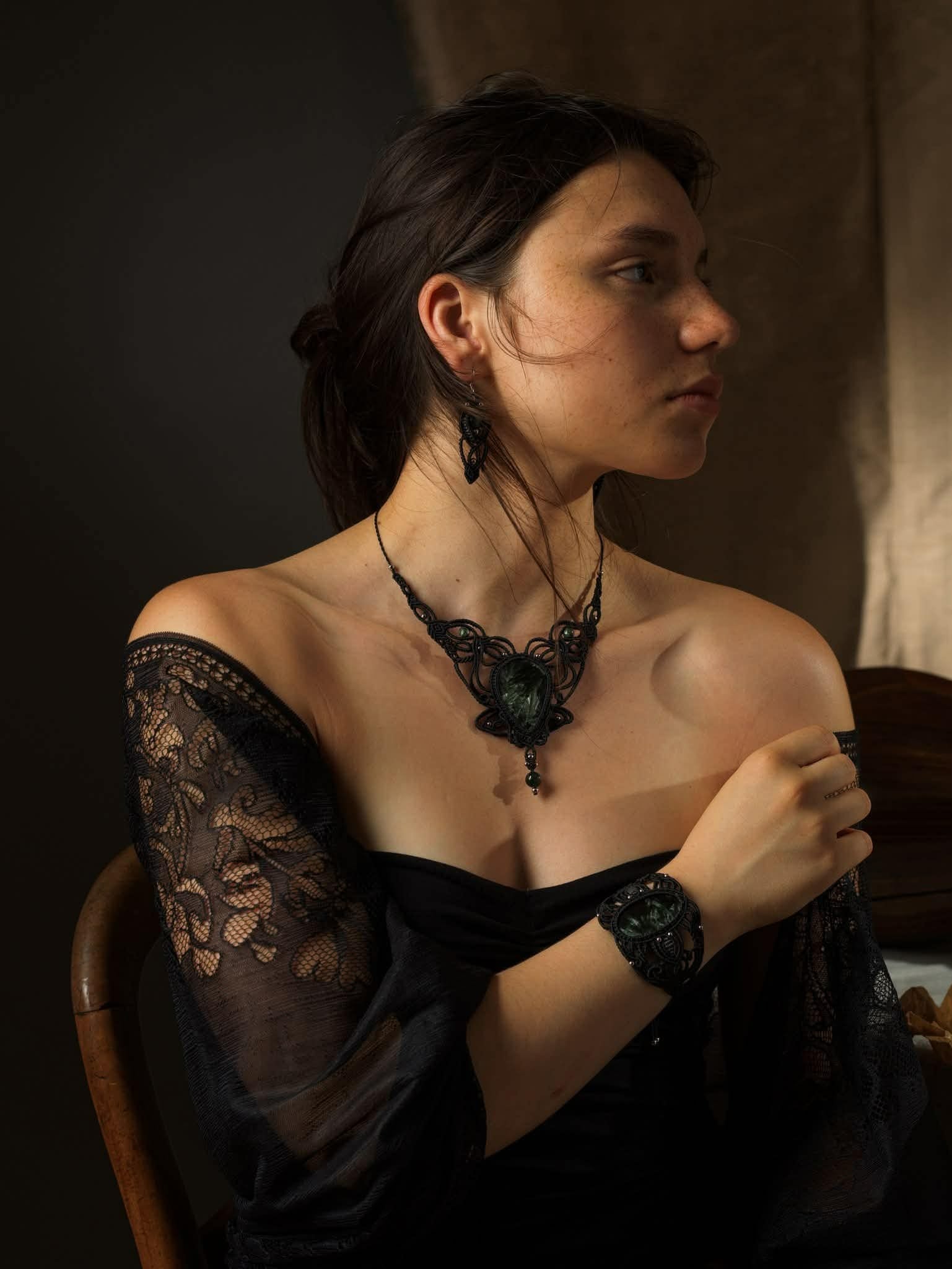 COLLECTION "Appelle-moi Sorcière" collier plastron