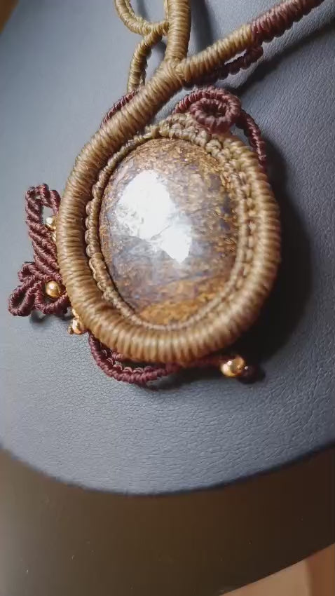 Collier Vinranke ( Bronzite)- pièce unique